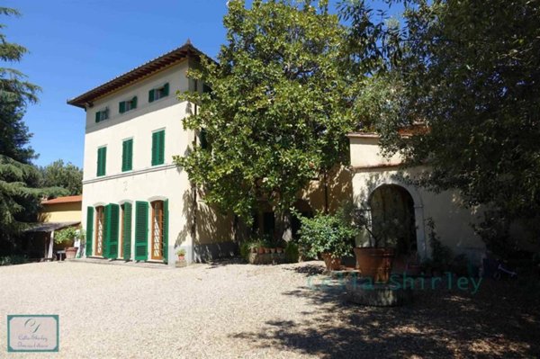 casa indipendente in vendita a Bucine