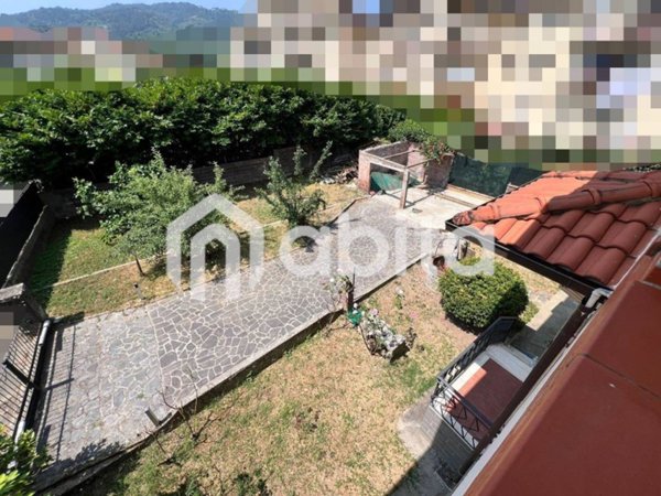 casa indipendente in vendita a Bucine