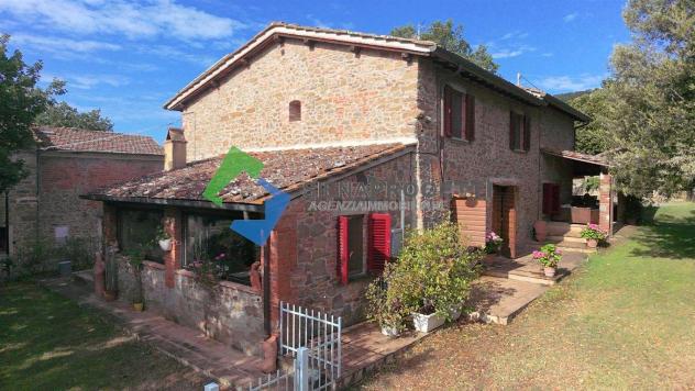 casa indipendente in vendita a Bucine in zona Ambra