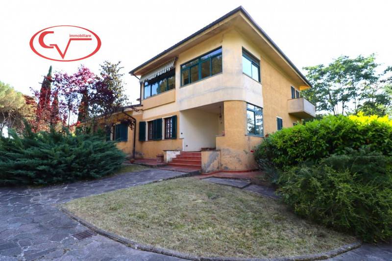 casa indipendente in vendita a Bucine