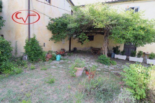 casa indipendente in vendita a Bucine