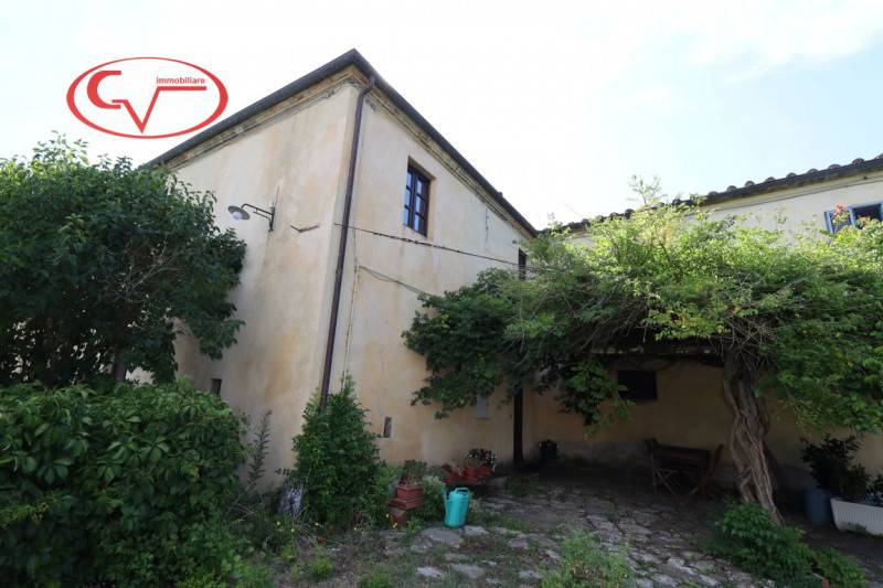 casa indipendente in vendita a Bucine