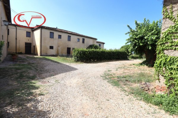 casa indipendente in vendita a Bucine