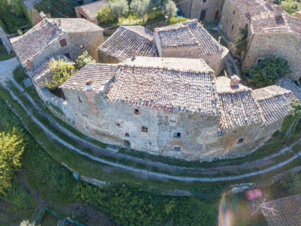 appartamento in vendita a Bucine in zona Pietraviva