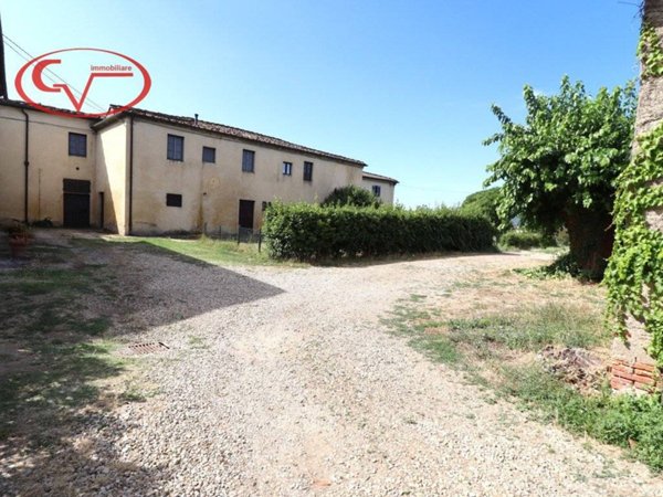 casa indipendente in vendita a Bucine