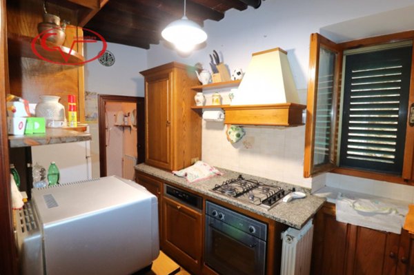appartamento in vendita a Bucine in zona Pietraviva