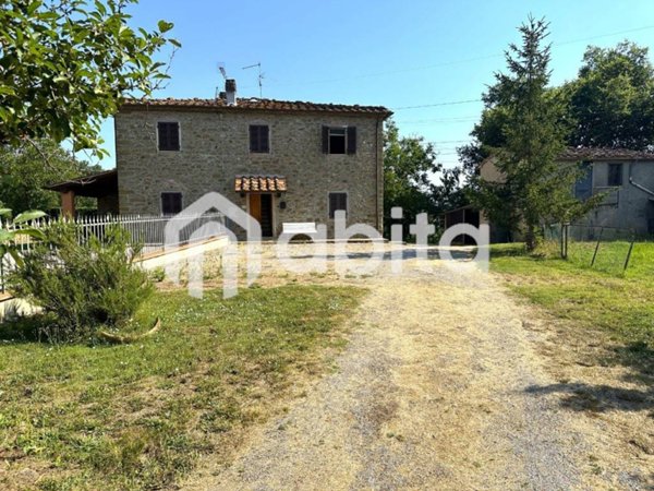 casa indipendente in vendita a Bucine