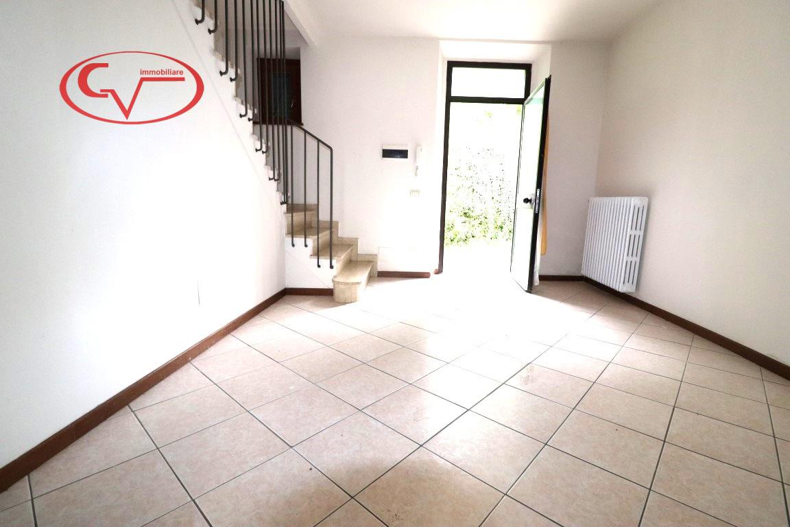 casa indipendente in vendita a Bucine in zona Ambra