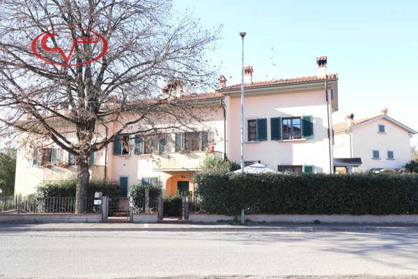 casa indipendente in vendita a Bucine