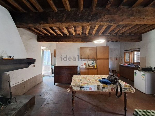 appartamento in vendita a Bucine in zona Duddova