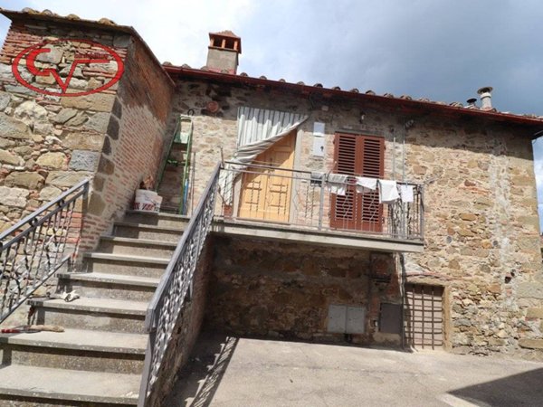 appartamento in vendita a Bucine in zona Montebenichi