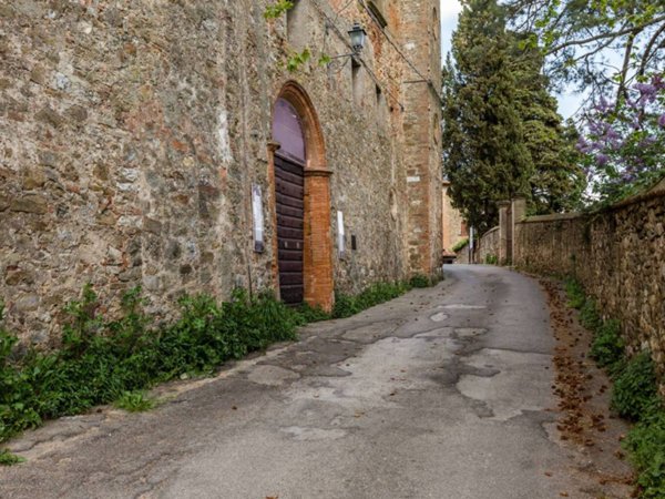 intera palazzina in vendita a Bucine in zona Montebenichi