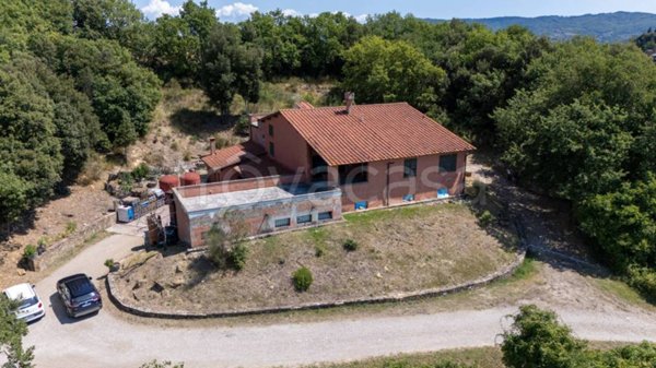 casa indipendente in vendita a Bucine