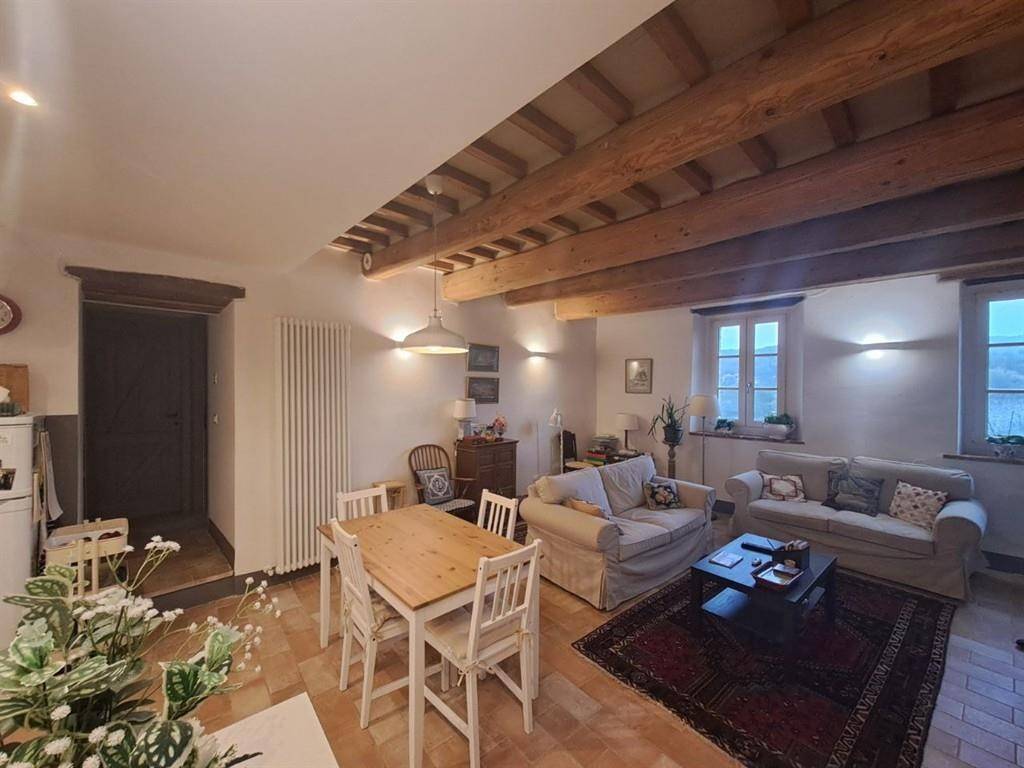 appartamento in vendita a Bucine