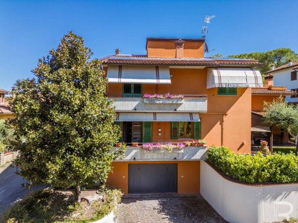 casa indipendente in vendita a Bucine in zona Badia Agnano
