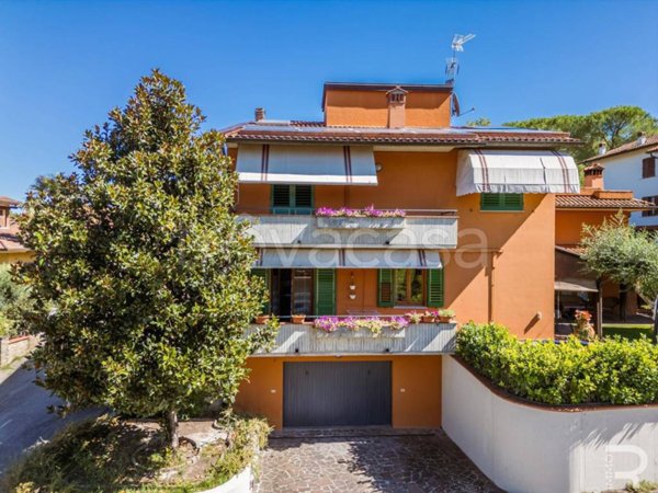 casa indipendente in vendita a Bucine in zona Badia Agnano