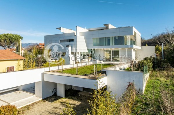 villa in vendita a Bucine