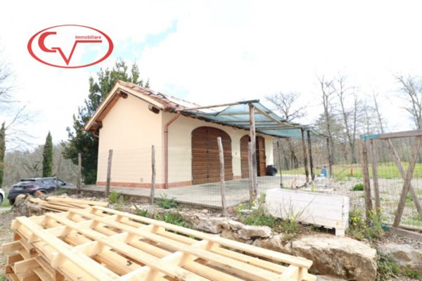 casa indipendente in vendita a Bucine