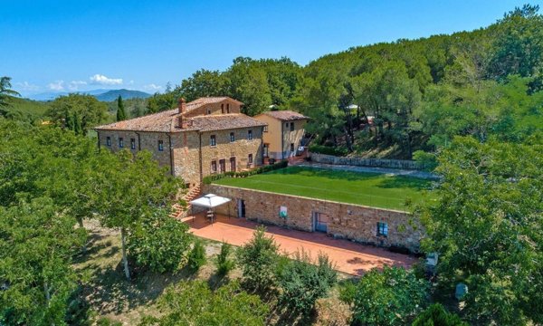 casale in vendita a Bucine in zona San Pancrazio