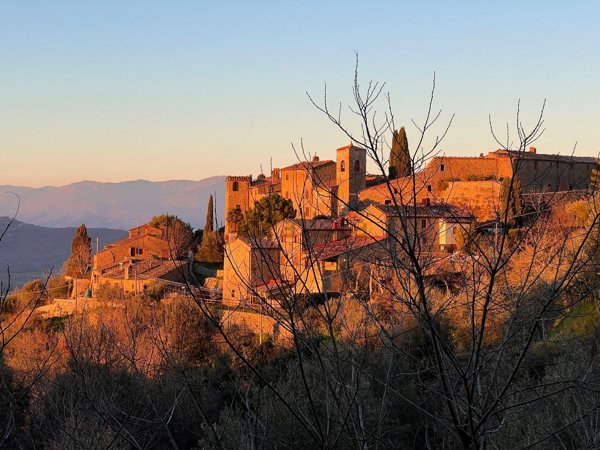appartamento in vendita a Bucine in zona Rapale