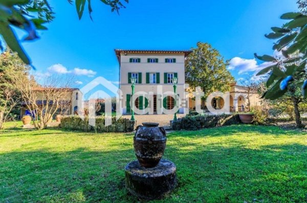 casa indipendente in vendita a Bucine