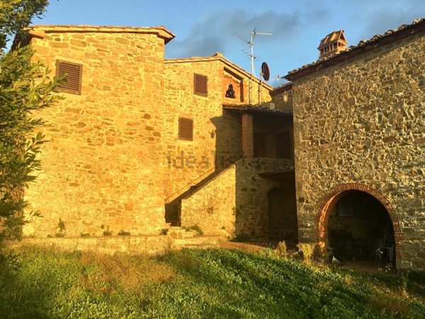 casale in vendita a Bucine in zona Ambra