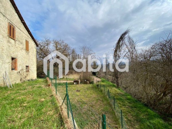 casa indipendente in vendita a Bucine