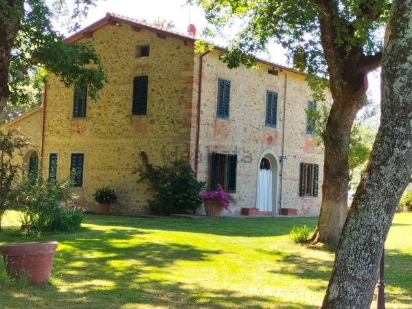 casa indipendente in vendita a Bucine