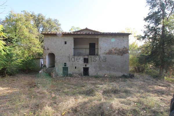 casale in vendita a Bucine