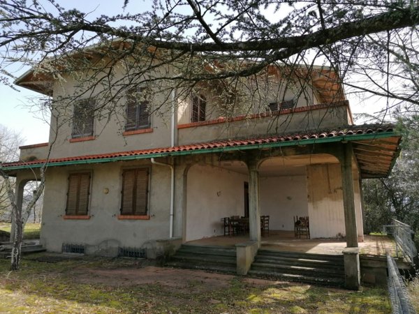 casa indipendente in vendita a Bucine