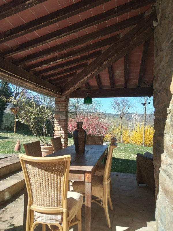 casa indipendente in vendita a Bucine in zona Ambra