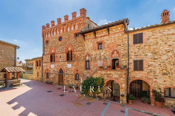 villa in vendita a Bucine