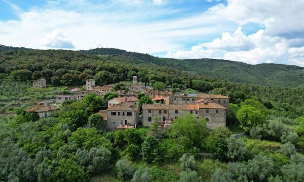 casale in vendita a Bucine