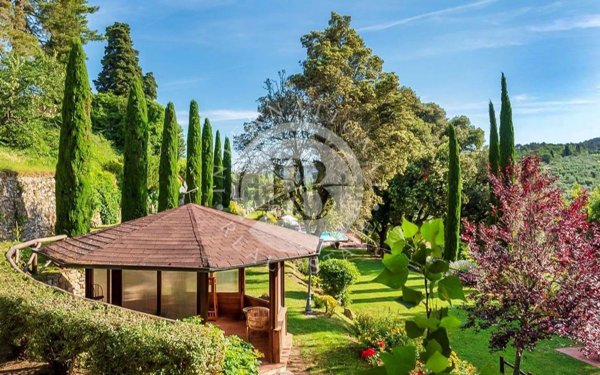 casa indipendente in vendita a Bucine