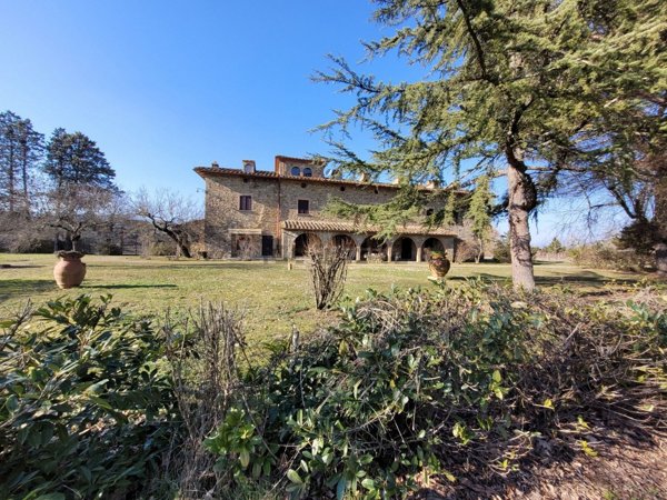 casale in vendita a Bucine in zona Ambra