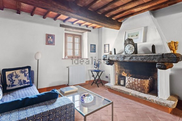 appartamento in vendita a Bucine in zona Sogna