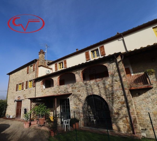 casa indipendente in vendita a Bucine