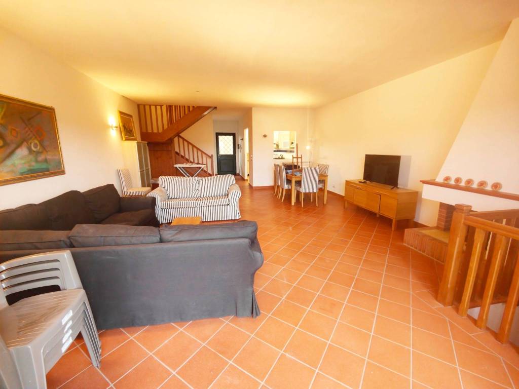 casa indipendente in vendita a Bucine