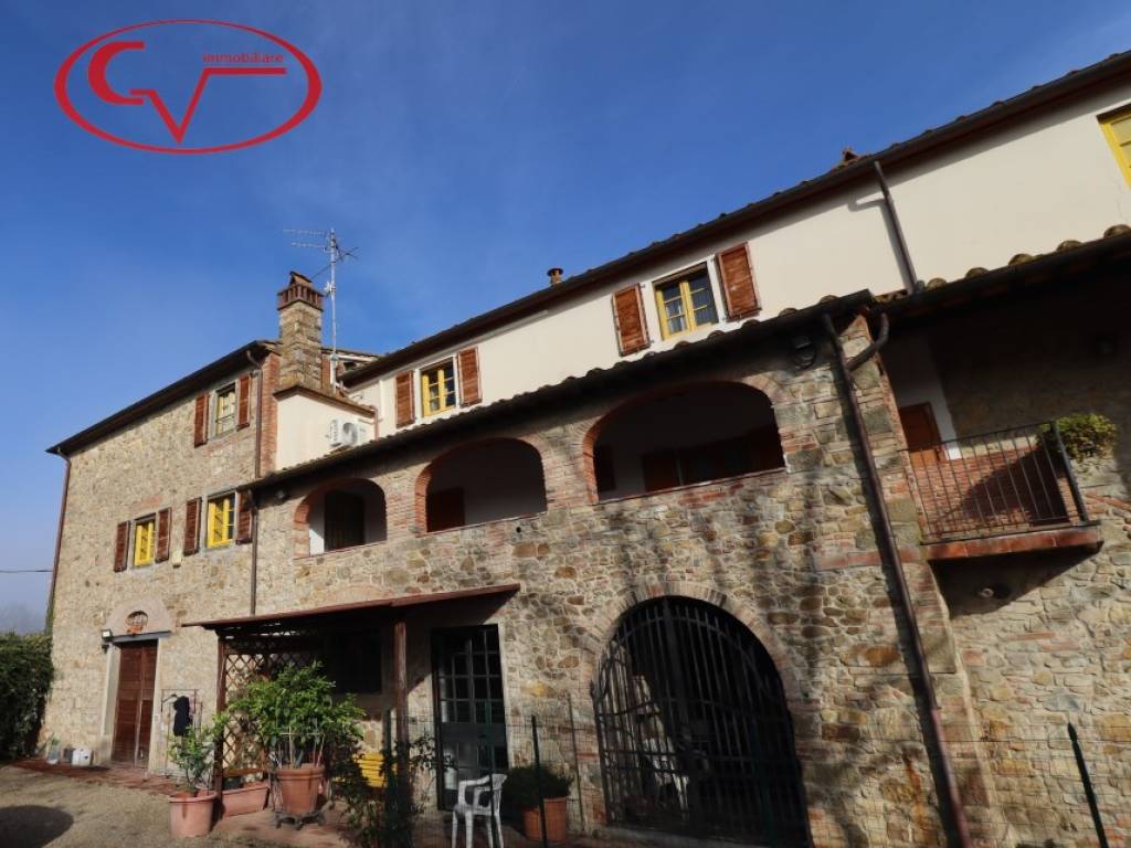 casa indipendente in vendita a Bucine