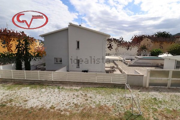 casa indipendente in vendita a Bucine in zona Ambra