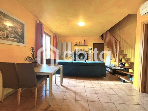 appartamento in vendita a Bucine