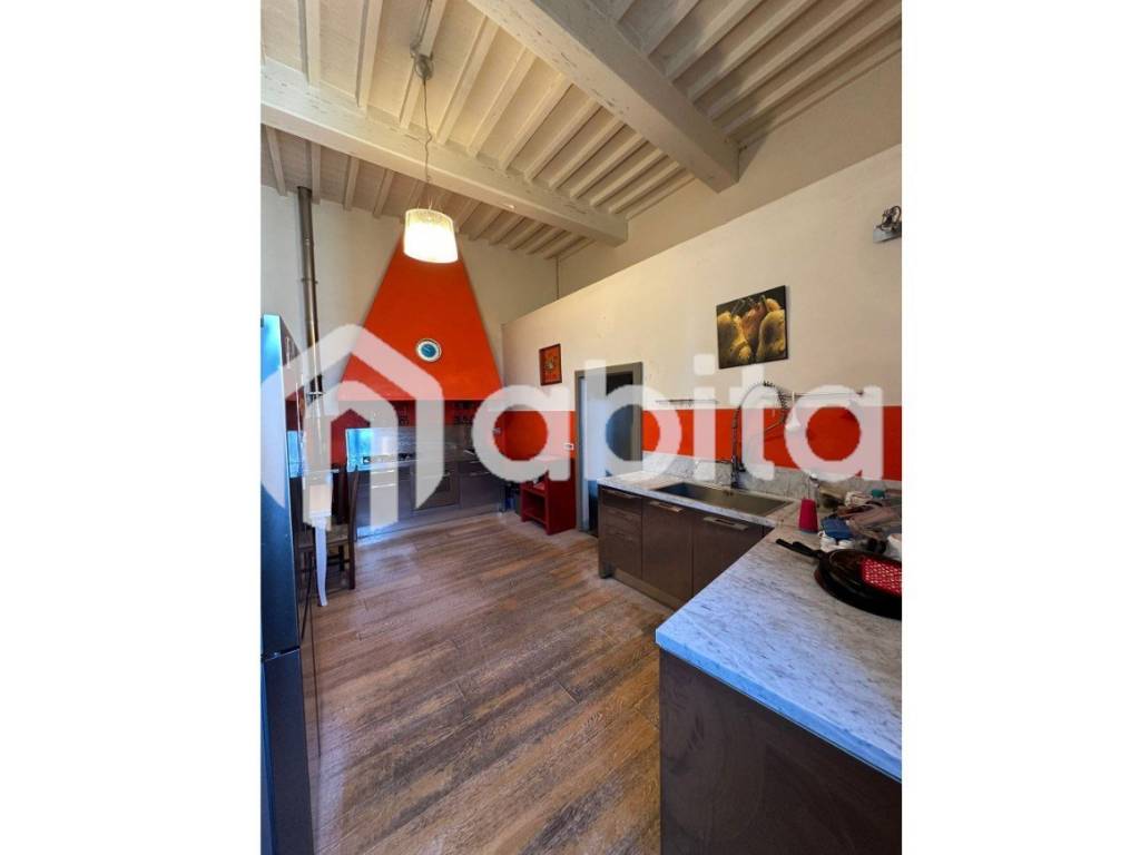 appartamento in vendita a Bucine