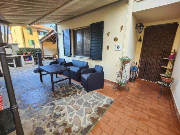 casa indipendente in vendita a Bucine