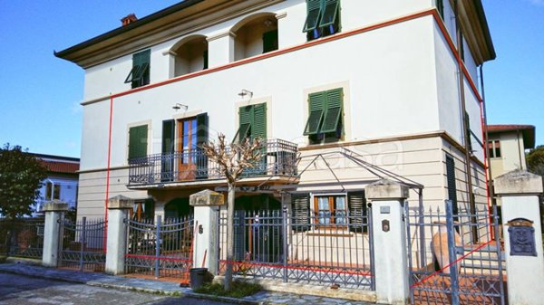 appartamento in vendita a Bucine in zona Pogi