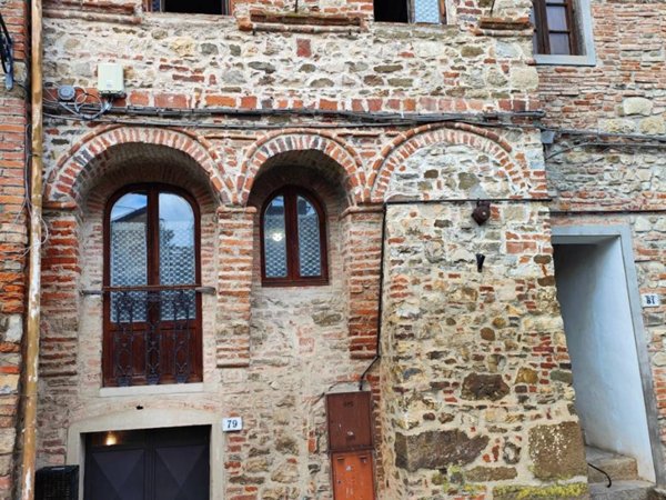 appartamento in vendita a Bucine in zona Badia Agnano