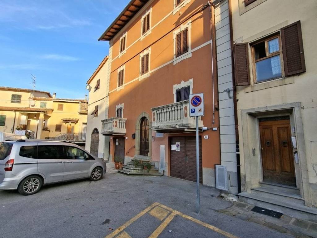 appartamento in vendita a Bucine in zona Torre