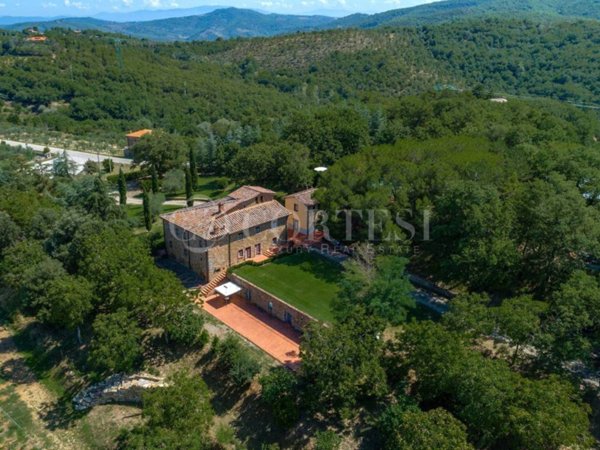 casa indipendente in vendita a Bucine in zona San Pancrazio