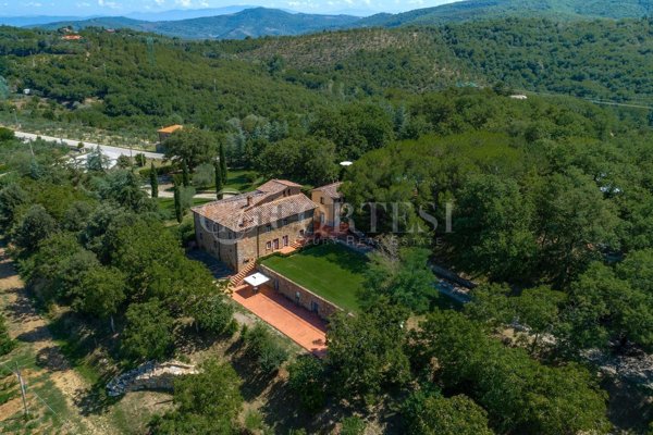 casa indipendente in vendita a Bucine in zona San Pancrazio
