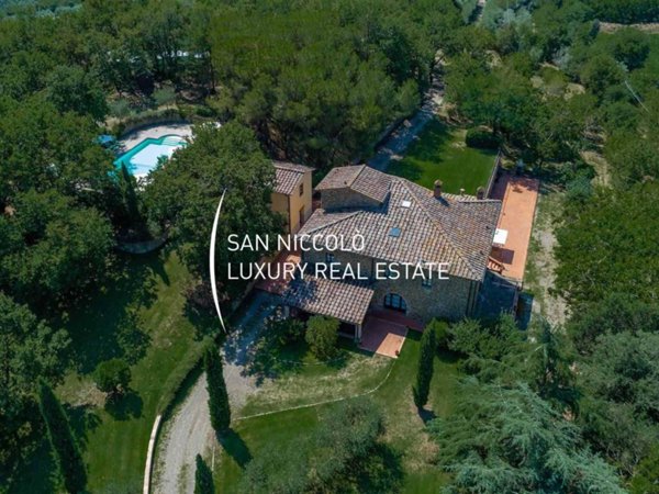 casa indipendente in vendita a Bucine