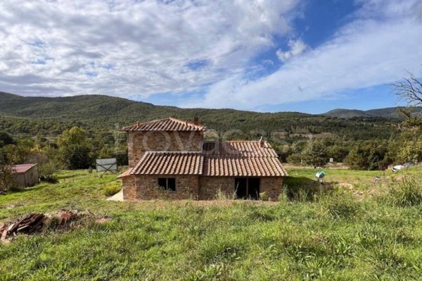 casa indipendente in vendita a Bucine in zona Ambra
